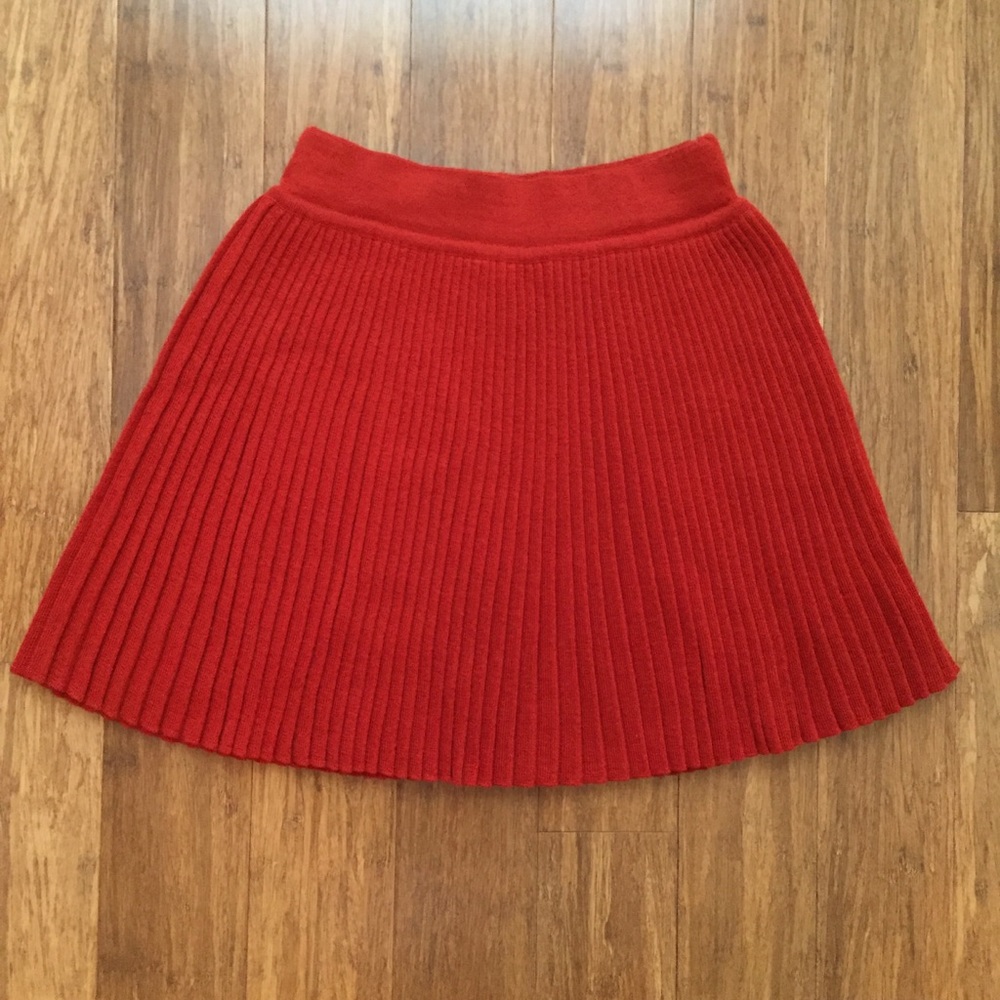 Mac & Maggie pleated mini skirt